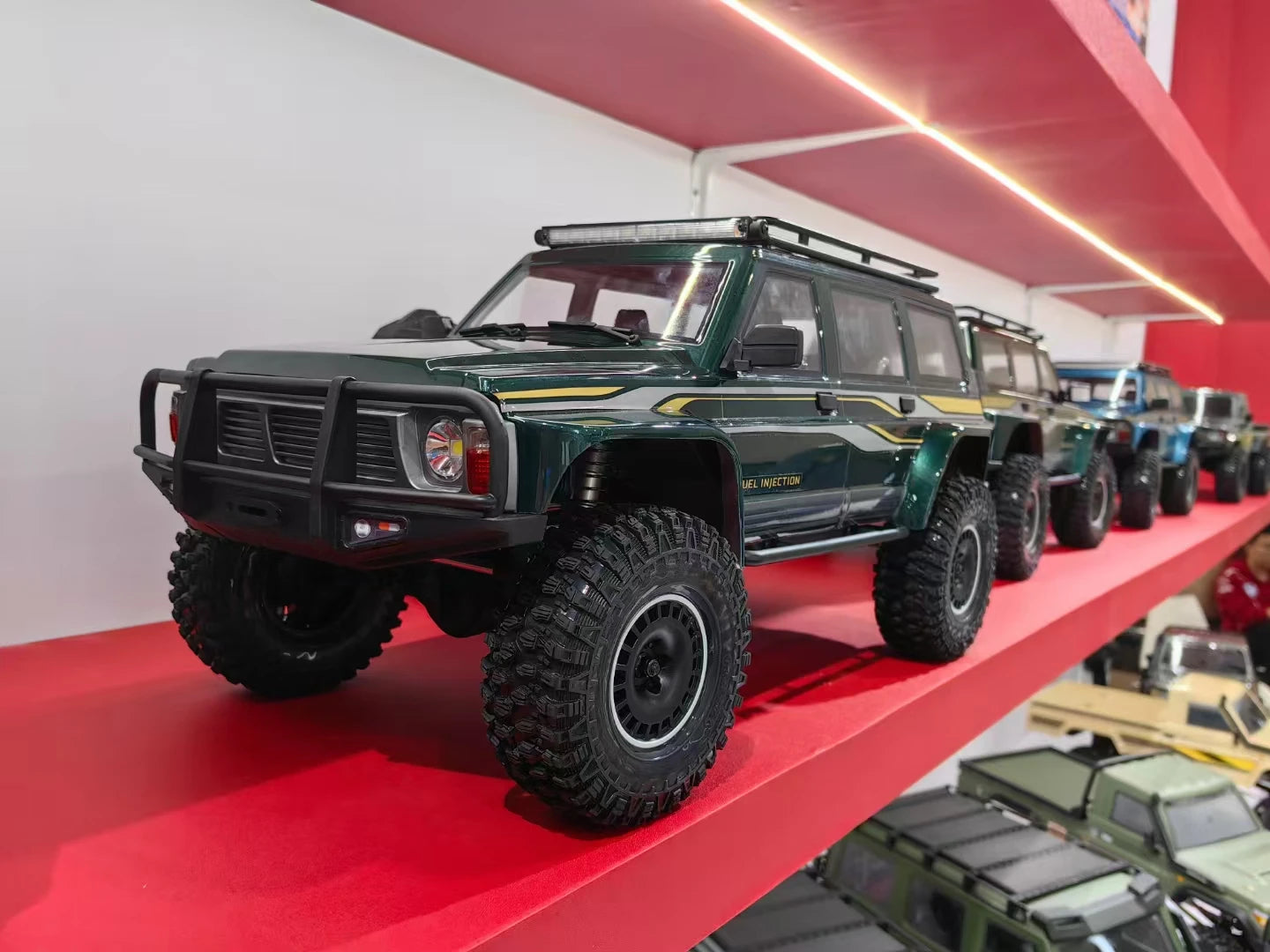 Patrol 1:10 Scale RC Remote Control Brushless 4WD Differential Lock Climbing Car Off-road Vehicle